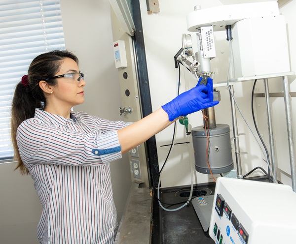 Student working in chemistry lab